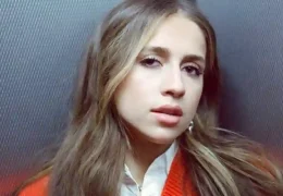 Tate McRae Height Revealed And Compared With Celebs